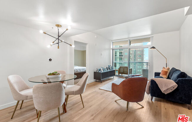 1 bed, 1 bath, 811 sqft, $4,395, Unit 1426