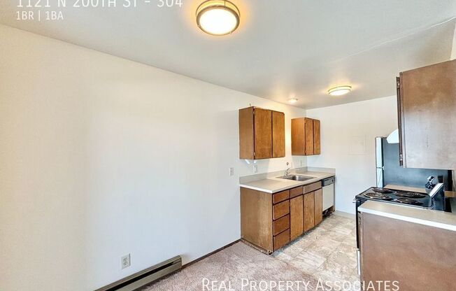 1121 N 200 ST