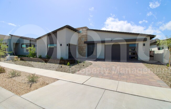 813 E CORRAL RD
