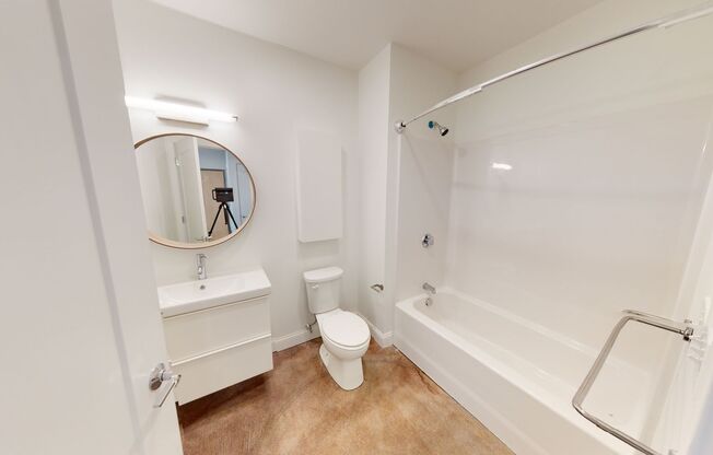 2 beds, 2 baths, 931 sqft, $3,200, Unit 70-306