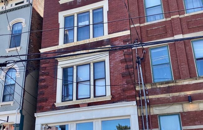 1412 Walnut