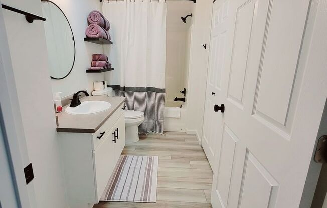 2 beds, 2 baths, 915 sqft, $2,575, Unit 4346-15