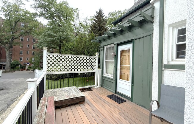 82 31 AUSTIN ST