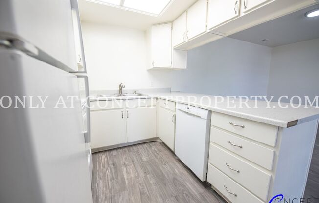 3 beds, 2 baths, 1,350 sqft, $1,649, Unit 4034 22