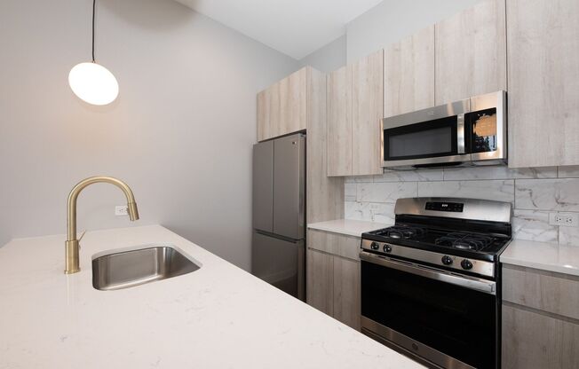 2 beds, 2 baths, 770 sqft, $3,245, Unit 305