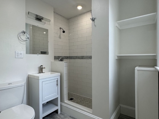 1 bed, 1 bath, $3,000, Unit 404