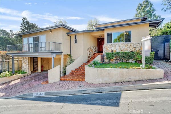 15470 LONGBOW DR