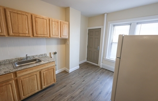 3 beds, 1 bath, 1,100 sqft, $3,418, Unit 1