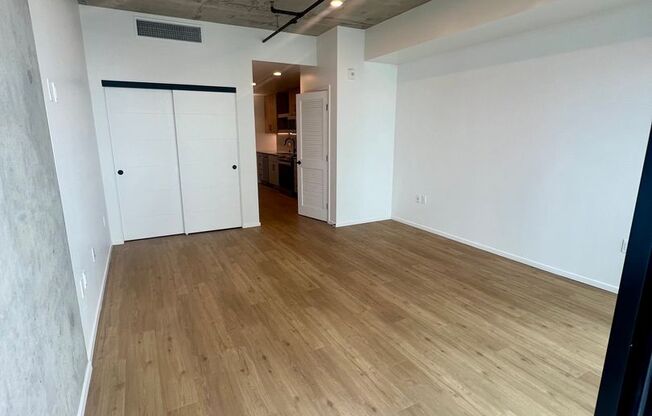 Studio, 1 bath, 464 sqft, $2,495, Unit 709