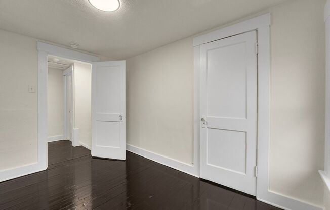 New 3 bed listing downtown Fort Wayne! *MOVE IN SPECIAL - HALF ON 1ST MONTHS RENT*