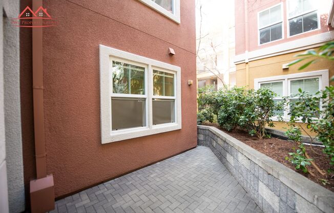 1 bed, 1 bath, $2,850, Unit #125