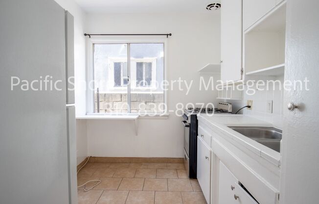 1233 N Ardmore Ave Apartments