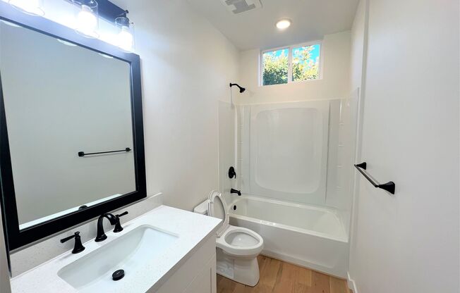 1 bed, 1 bath, 450 sqft, $2,195, Unit 24