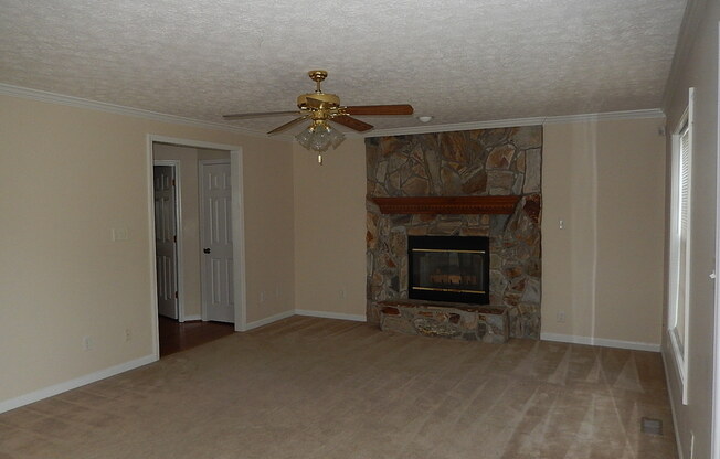 4 beds, 2.5 baths, $1,500