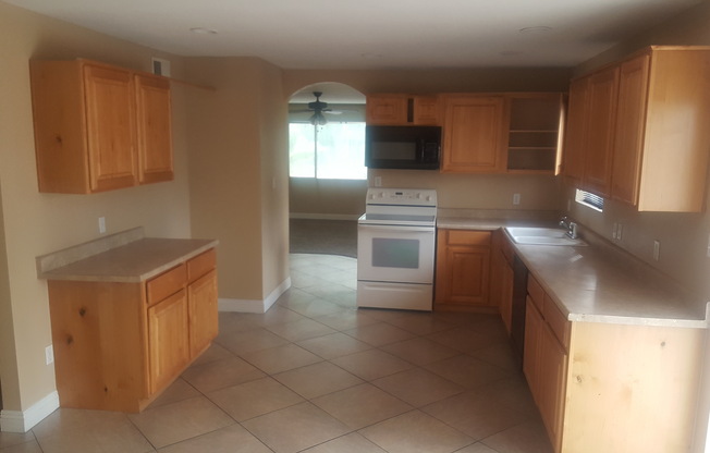 Nice 3 bedroom home ready for immediate move in.