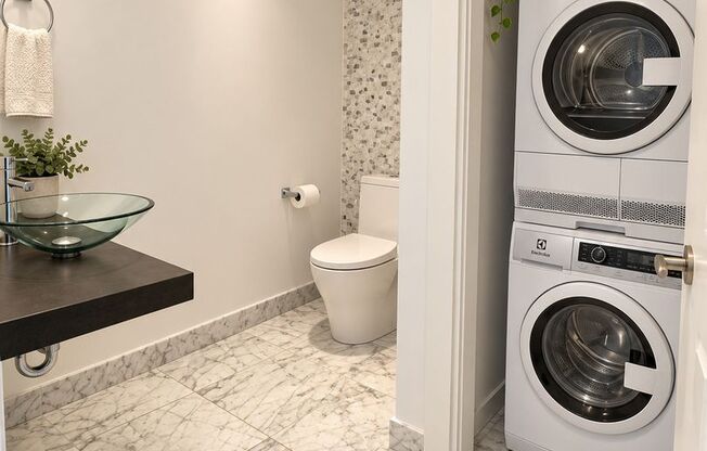 1 bed, 1.5 baths, $4,300, Unit UNIT 3306