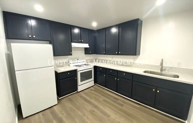 6673 Hammond Ave.