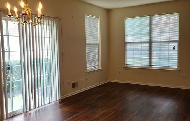 3 beds, 2 baths, 1,320 sqft, $2,794, Unit 1906