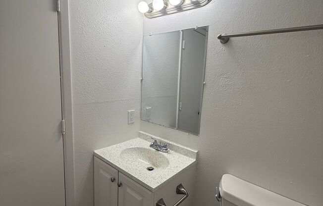1 bed, 1 bath, 627 sqft, $750, Unit 211