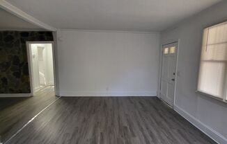 2 beds, 1 bath, $975