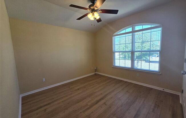 4 Bed / 2 Bth with a great backyard