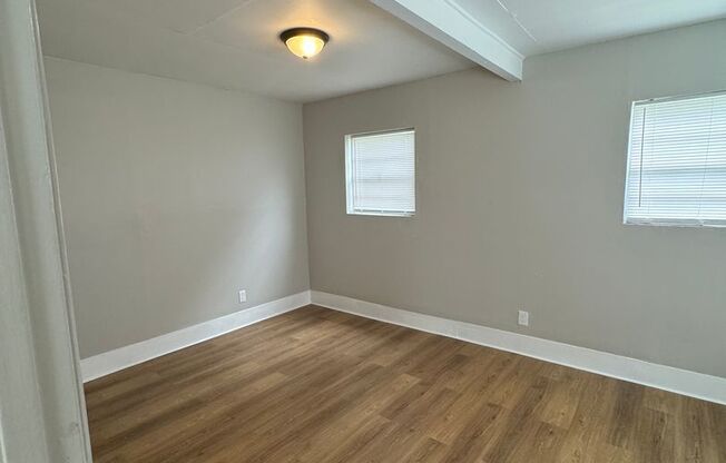 4 beds, 1 bath, $1,135