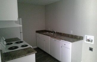 1 bed, 1 bath, $800, Unit Unit C8