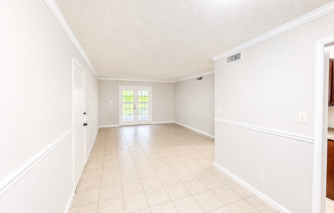 2 Bed / 2 Bath Condo. In Altamonte Springs, Available Now !