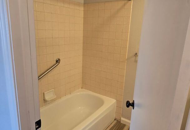 1 bed, 1 bath, $1,500, Unit 130s