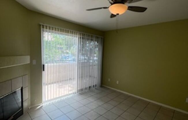 1 Bedroom Condo Located in Canyon Willow!!