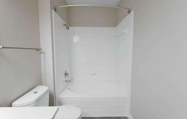 3 beds, 2 baths, 1,299 sqft, $1,656