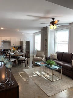 2 beds, 2 baths, 882 sqft, $1,550, Unit 206