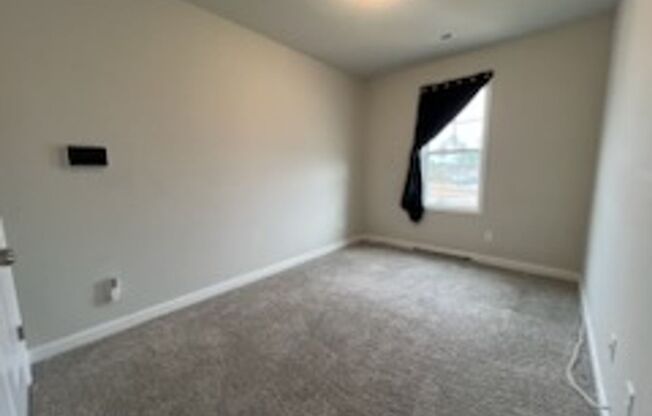 3 beds, 2.5 baths, $1,750