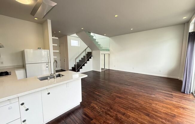 The contemporary residential unit townhouse