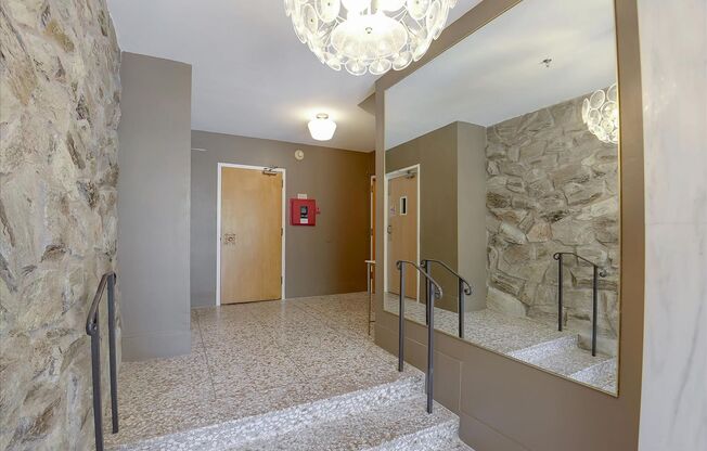 1390 Jackson