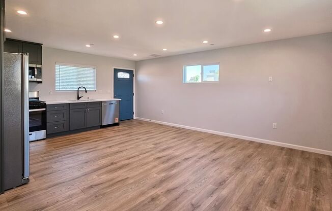 New! New! New! 2br + 2ba!
