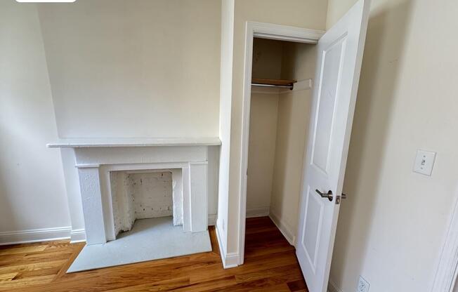 309 W 47 ST