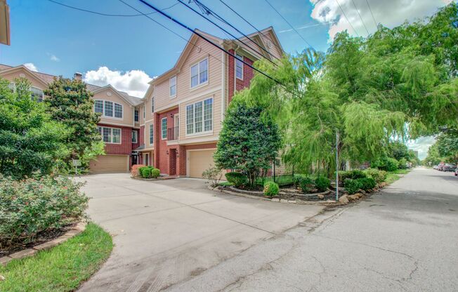 Stunning Three-Bedroom Townhouse Located in The Rice Military Area!