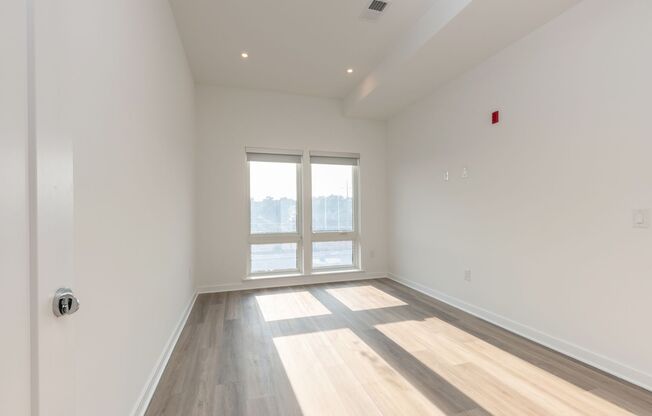 1 bed, 1 bath, 650 sqft, $1,595, Unit 305