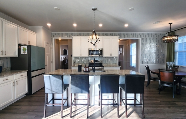 2305 TYBEE LOOP