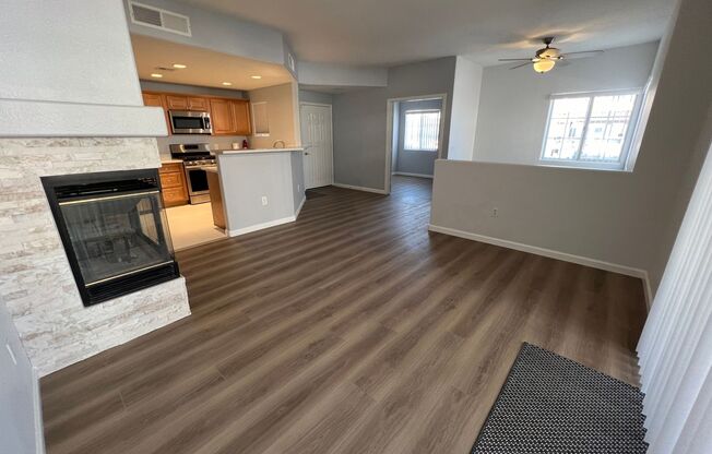 2 beds, 1 bath, $1,450, Unit # 1050