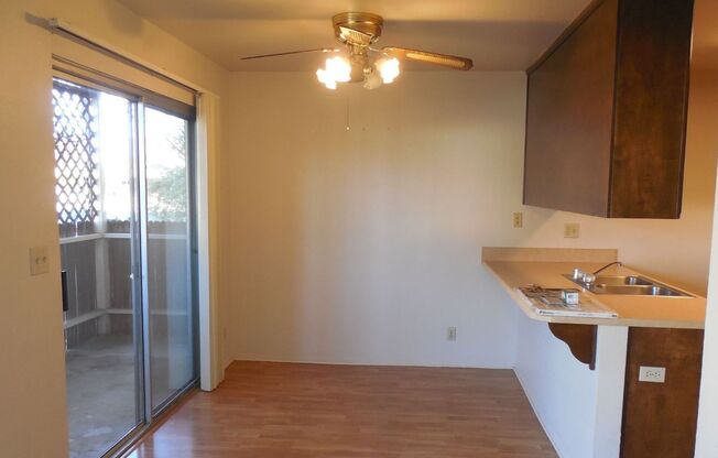 2 beds, 1 bath, 857 sqft, $1,200, Unit Unit #8