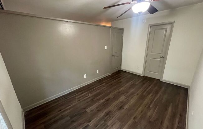 1 bed, 1 bath, 480 sqft, $1,165, Unit 229