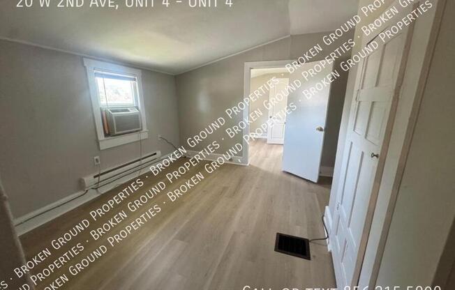20 W 2 AVE