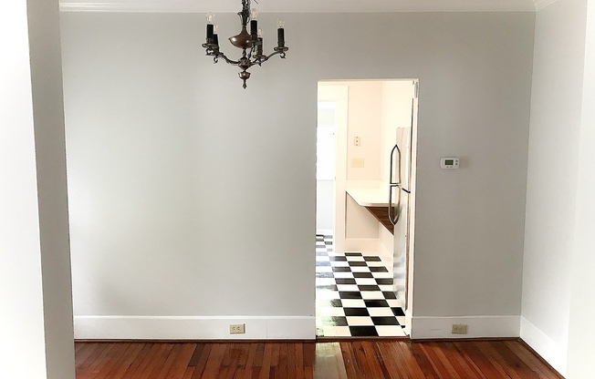 Charming 2BR/1BA Arnette Avenue Bungalow! #WhitePicketFenceLife