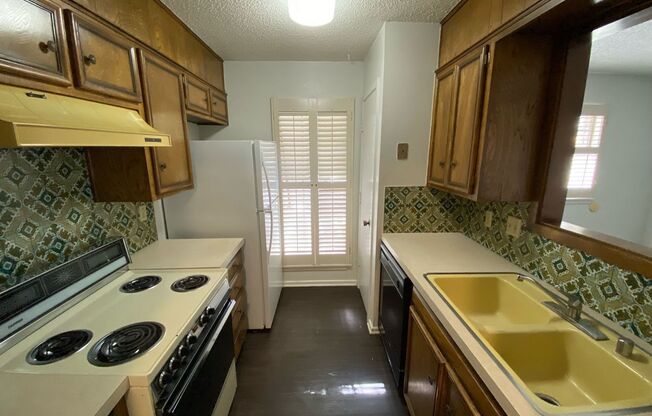 2 beds, 1 bath, 850 sqft, $850