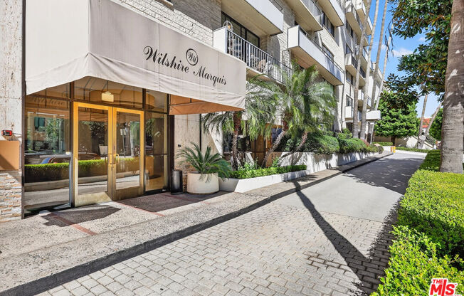 2 beds, 2 baths, 1,352 sqft, $4,895, Unit 1514