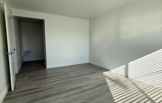 2 beds, 1 bath, 850 sqft, $2,295, Unit 9195-10