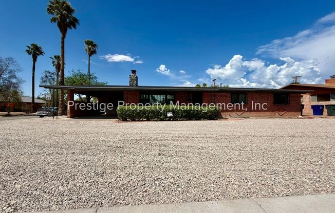 3 bed, 2 Bath Beauty Close to UA!