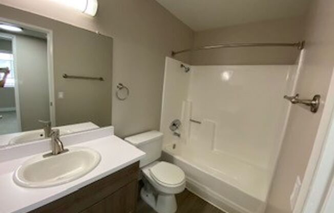 2 beds, 2 baths, 1,020 sqft, $2,525, Unit D101